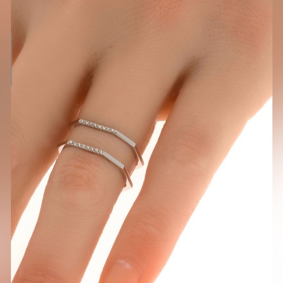 Gucci 18k White Gold Diamonds GG running ring size 24 (10.3/4US) Unisex - Picture 3 of 7